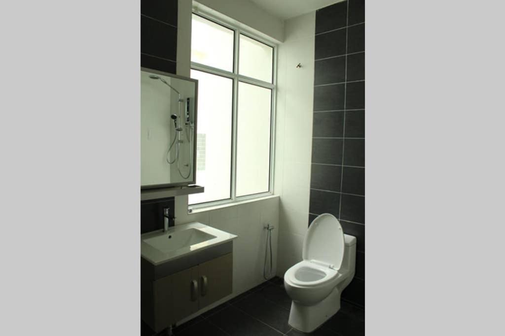 טנג'ונג בונגא New Seaview Cozy Modern Beach House מראה חיצוני תמונה