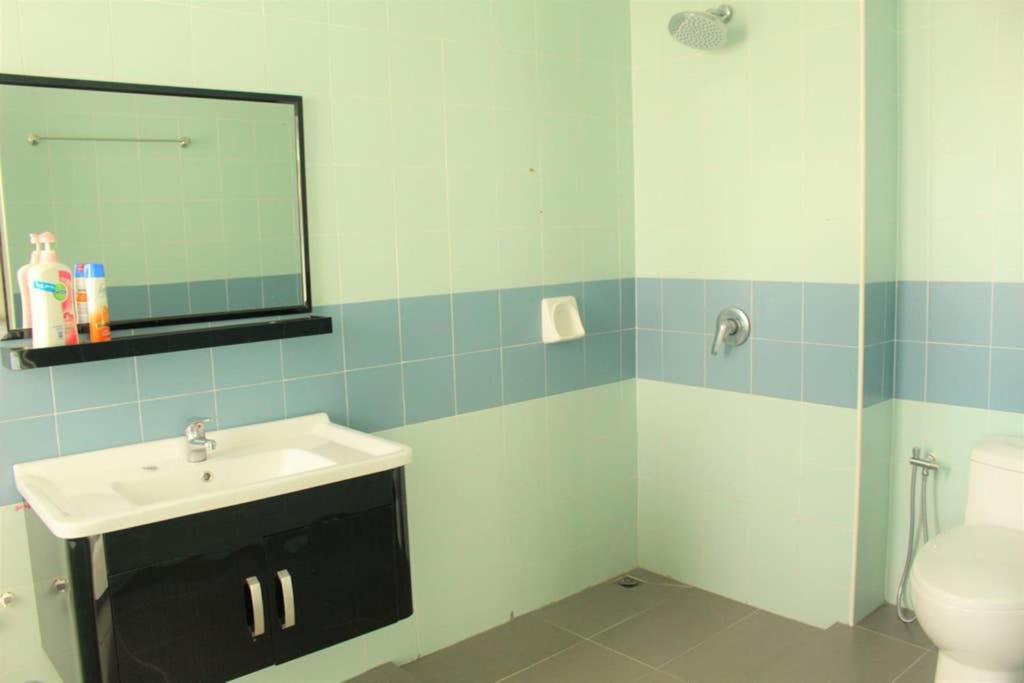טנג'ונג בונגא New Seaview Cozy Modern Beach House מראה חיצוני תמונה