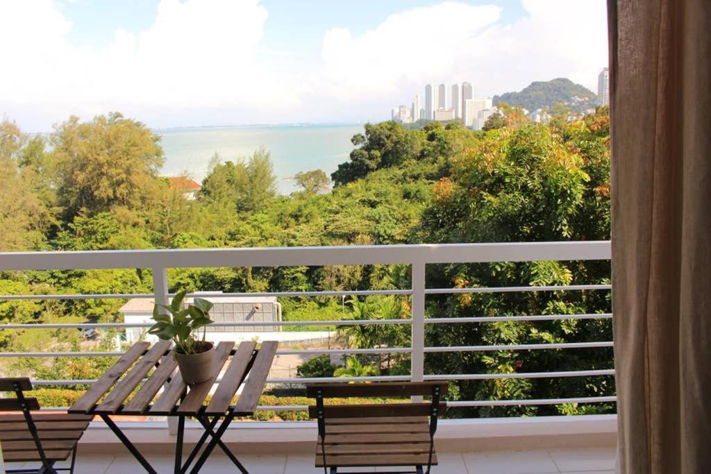 טנג'ונג בונגא New Seaview Cozy Modern Beach House מראה חיצוני תמונה